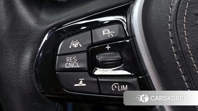 BMW 5 Series (G30) 2018 Белый из Кореи, фото 5