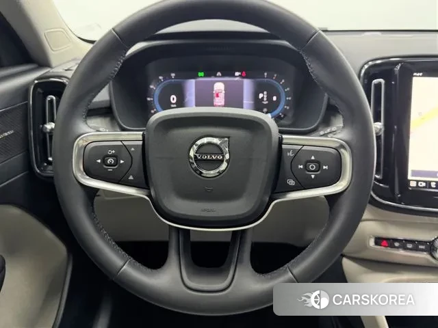 Volvo XC40 2025 Белый из Кореи, фото 5