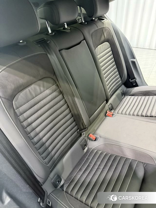Volkswagen Magotan 2022 Черный из Китая, фото 5