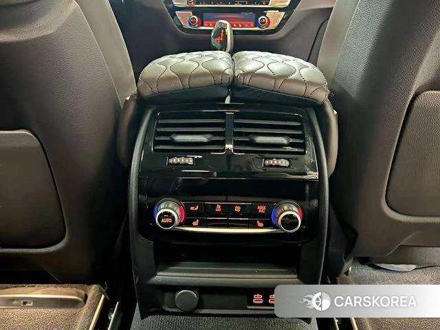 BMW 6 Series GT (G32) 2023 Серебристо-серый из Кореи, фото 5