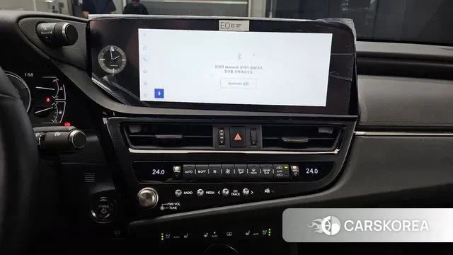 Lexus ES300h 7th generation 2024 Белый из Кореи, фото 5