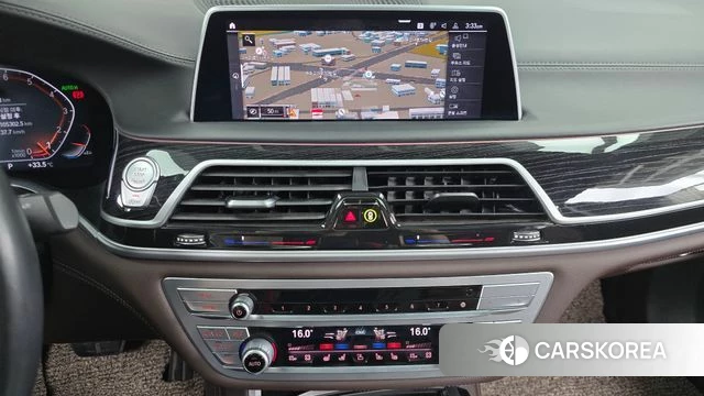BMW 7 Series (G11) 2021 Серебристо-серый из Кореи, фото 5