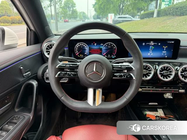 Mercedes-Benz Class A 2024 Белый из Китая, фото 5