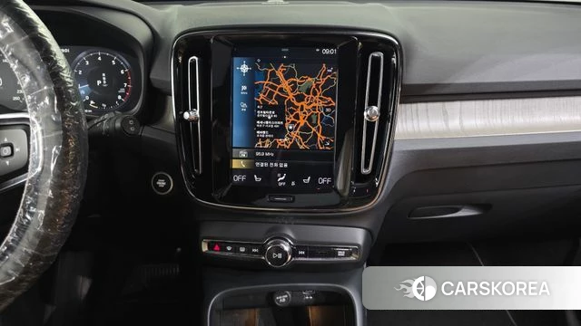 Volvo XC40 2020 Светло-серебряный цвет из Кореи, фото 5