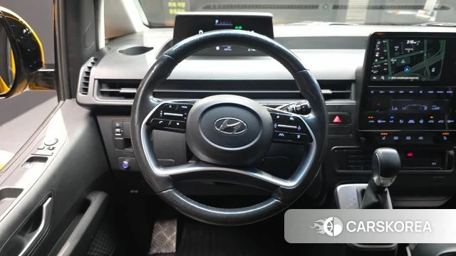 Hyundai Staria 2022 Желтый из Кореи, фото 5