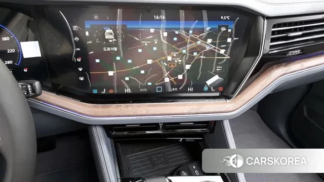 Volkswagen Touareg 3rd generation 2025 Черный из Кореи, фото 5