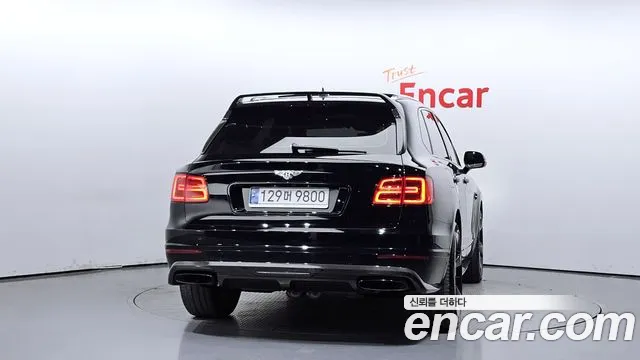 Bentley Bentayga 2018 Черный из Кореи, фото 5