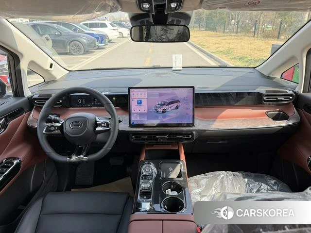 GAC Trumpchi Trumpchi E8 PHEV 2026 Черный из Китая, фото 5