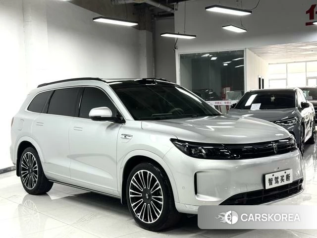 AITO Ask the world M7 2024 Серебристо-серый из Китая, фото 5