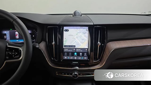 Volvo XC60 second Generation 2022 Черный из Кореи, фото 5