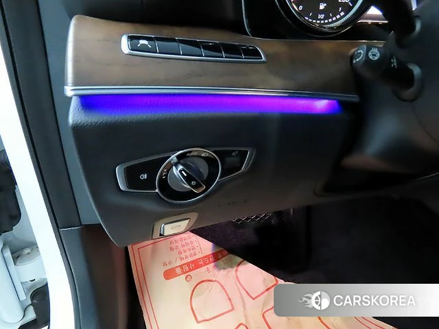 Mercedes-Benz E-Class W213 2020 Белый из Кореи, фото 5