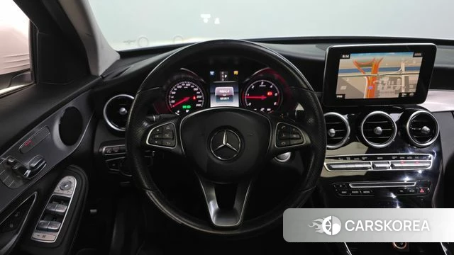 Mercedes-Benz C-Class W205 2018 Белый из Кореи, фото 5