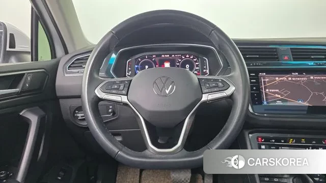 Volkswagen Tiguan second Generation 2022 Белый из Кореи, фото 5