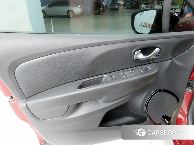 Renault Korea (Samsung) Clio 2018 Красный из Кореи, фото 5