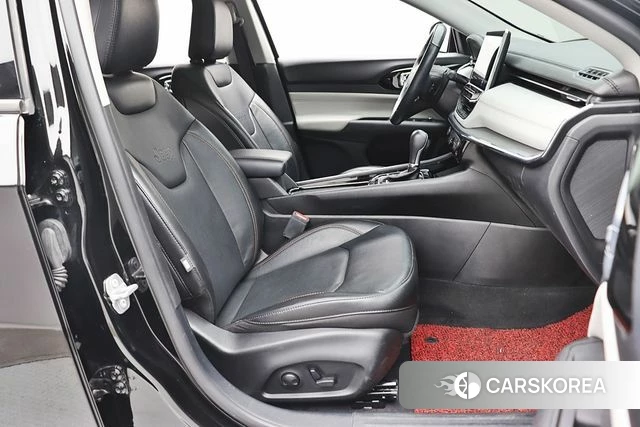 Jeep Compass 2nd Generation 2022 Черный из Кореи, фото 5