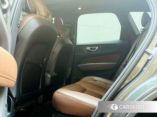Volvo XC60 2022 Черный из Китая, фото 5