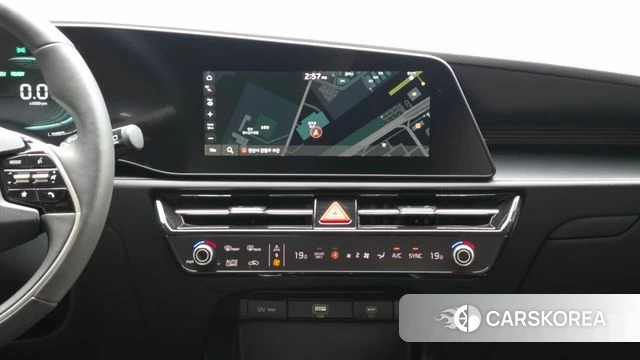 Kia Di Ol Nu Niro 2023 Белый из Кореи, фото 5