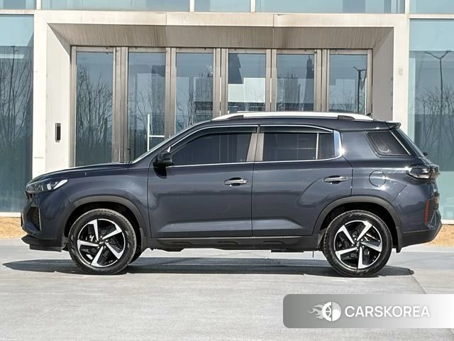 Hyundai ix35 2023 Темно-серый из Китая, фото 5