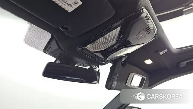 BMW 5 Series (G30) 2018 Белый из Кореи, фото 5