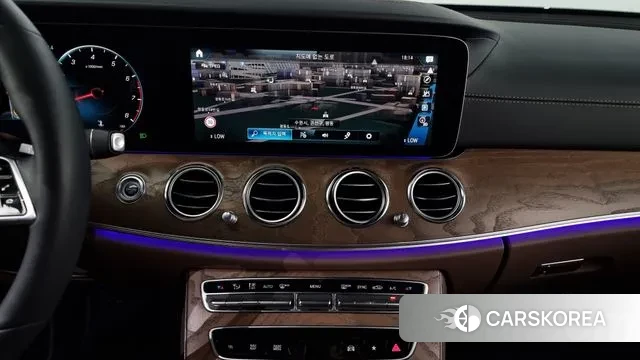 Mercedes-Benz E-Class W213 2023 Белый из Кореи, фото 5