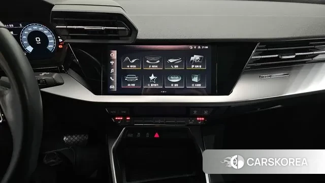 Audi A3 (8Y) 2024 Белый из Кореи, фото 5