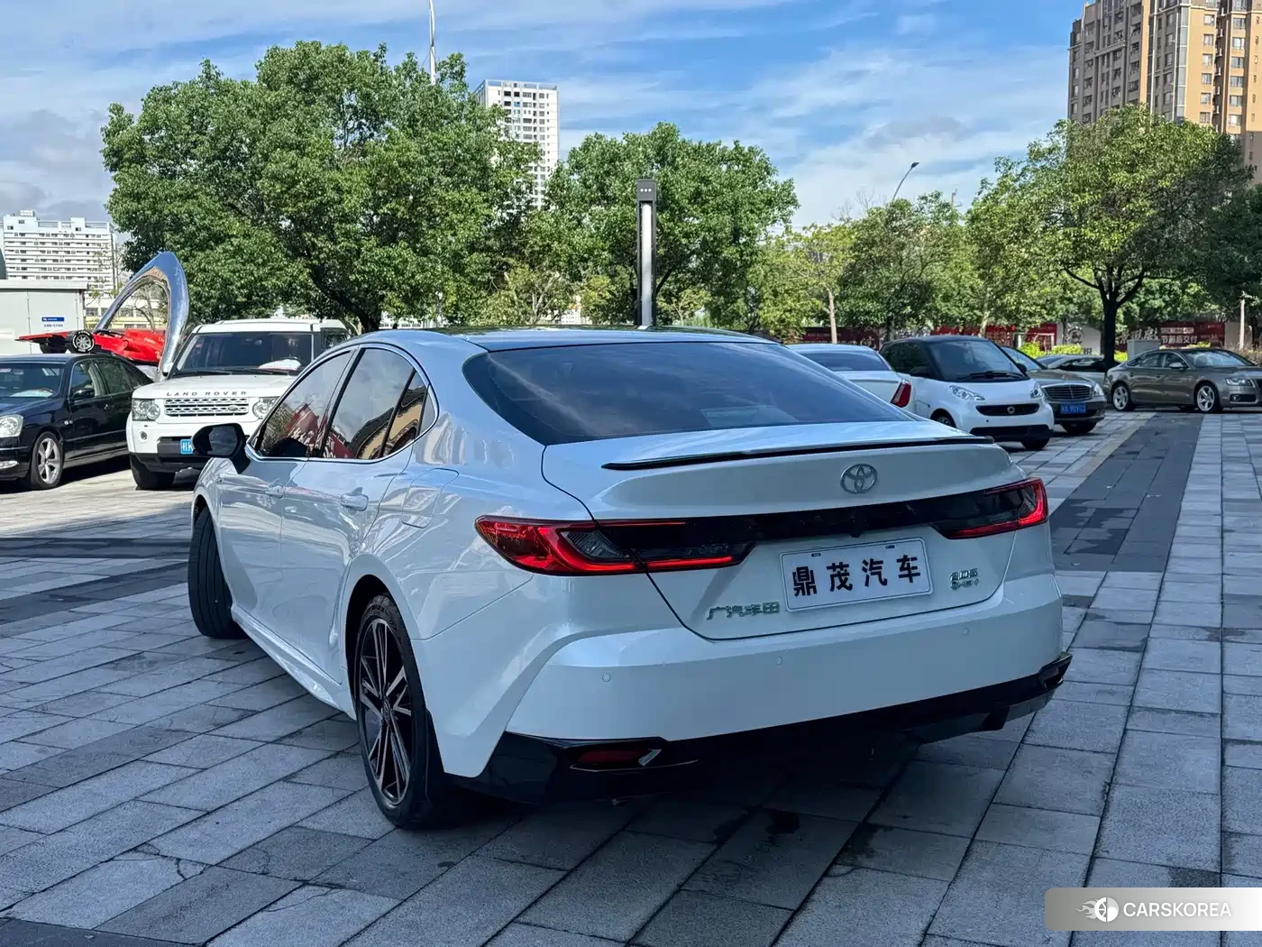 Toyota Camry 2024 Белый из Китая, фото 5