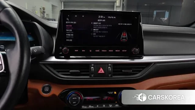 Kia The New K3 2nd generation 2021 Белый из Кореи, фото 5