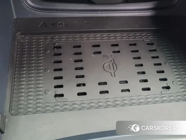 Hyundai Venue 2023 Белый из Кореи, фото 5