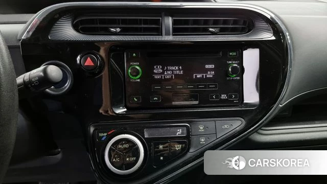 Toyota Prius C 2018 Серебряный из Кореи, фото 5