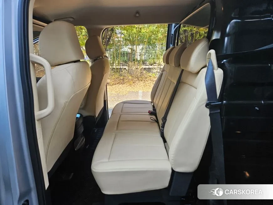 Hyundai Staria 2021 Серебристо-серый из Кореи, фото 5