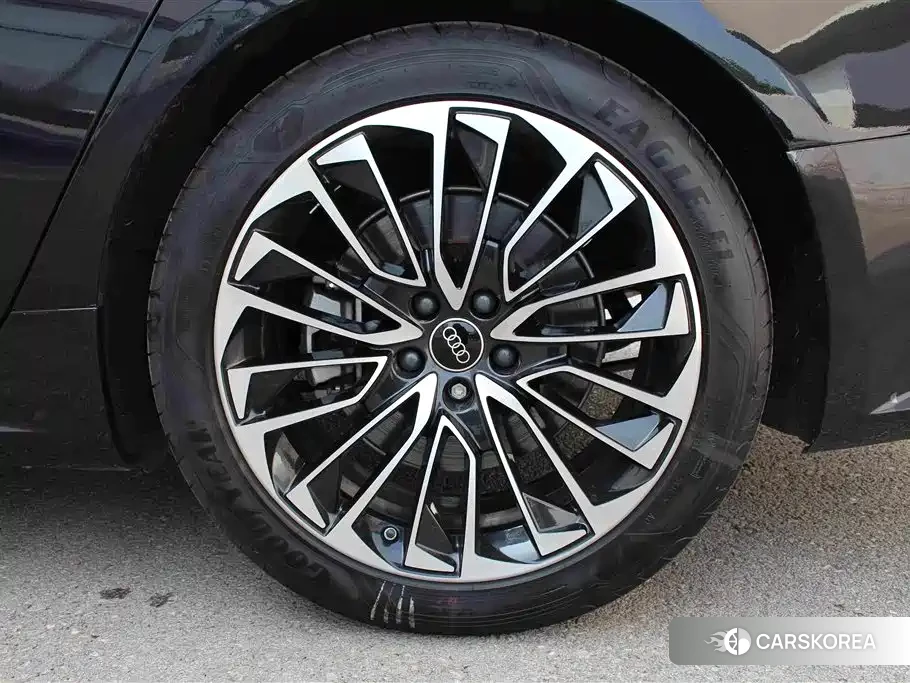 Audi A7L 2026 Черный из Китая, фото 5