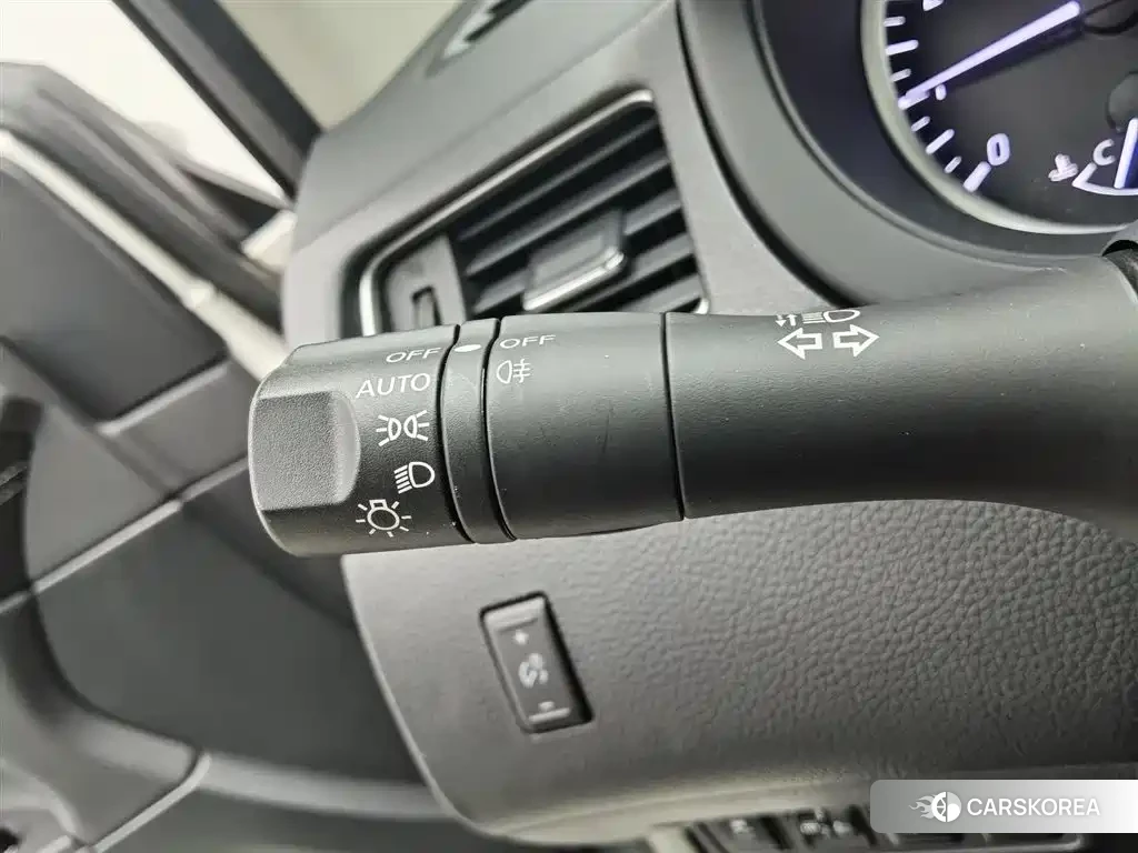 Nissan Tiida 2024 Белый из Китая, фото 5