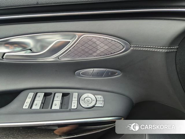 Genesis GV70 2022 Серебристо-серый из Кореи, фото 5