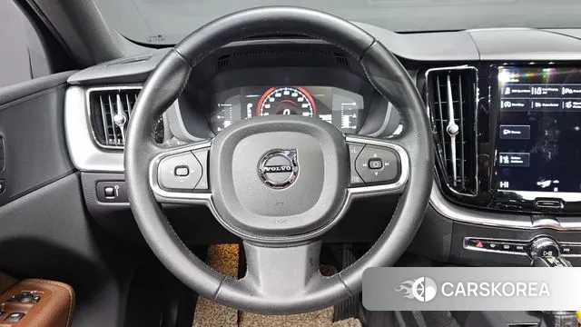 Volvo XC60 second Generation 2021 Белый из Кореи, фото 5