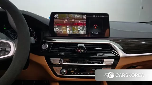 BMW 5 Series (G30) 2020 Синий из Кореи, фото 5