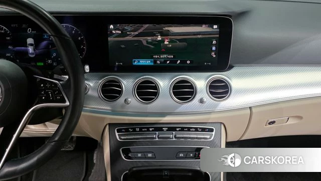 Mercedes-Benz E-Class W213 2021 Белый из Кореи, фото 5