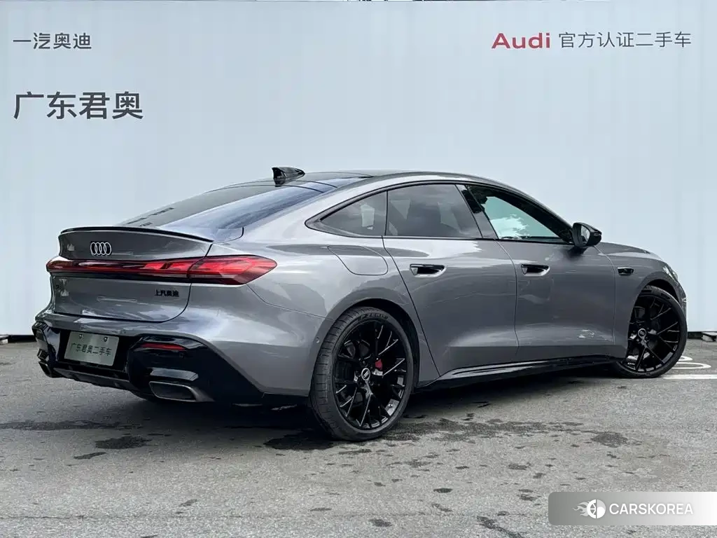 Audi A5L 2025 Silver/gray из Китая, фото 5