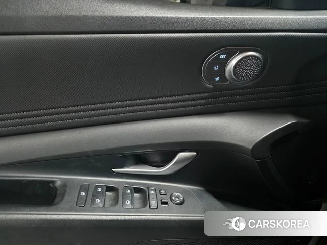 Hyundai Avante (CN7) 2021 Серебристо-серый из Кореи, фото 5