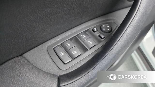 BMW X1 (F48) 2021 Белый из Кореи, фото 5