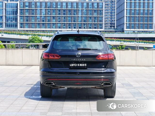 Volkswagen Touareg 2023 Черный из Китая, фото 5