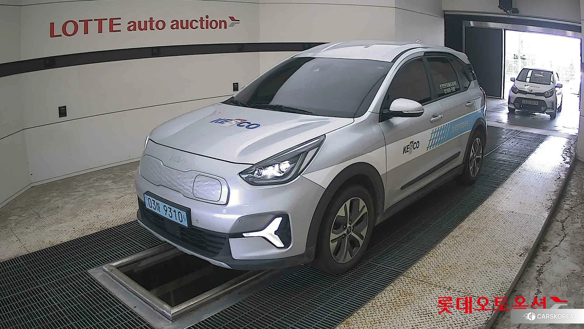 Kia Niro Plus 2023 Sparkling Silver из Кореи, фото 5