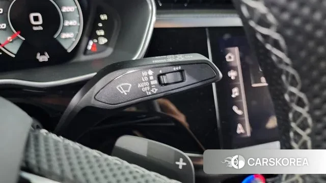 Audi Q3 (F3) 2023 Черный из Кореи, фото 5