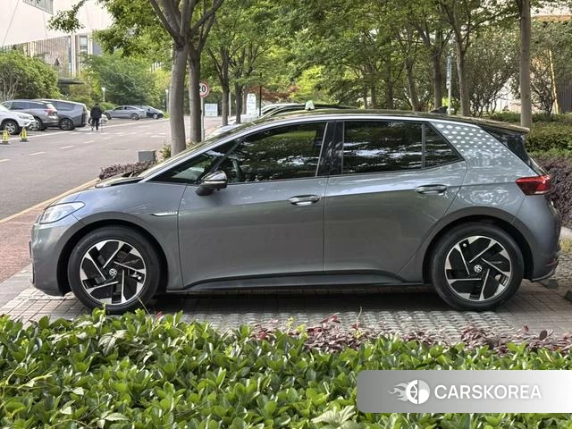 Volkswagen ID.3 2023 Серебристо-серый из Китая, фото 5