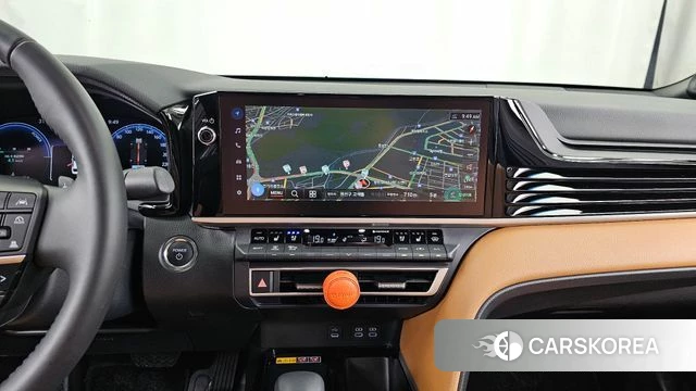 Toyota Camry (XV80) 2025 Серебристо-серый из Кореи, фото 5