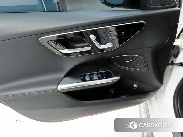 Mercedes-Benz C-Class W206 2023 Белый из Кореи, фото 5