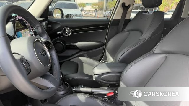 Mini Cooper 2022 Белый из Кореи, фото 5