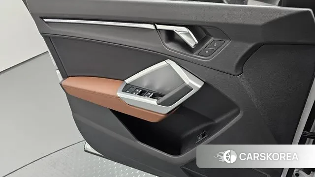 Audi Q3 (F3) 2020 Белый из Кореи, фото 5