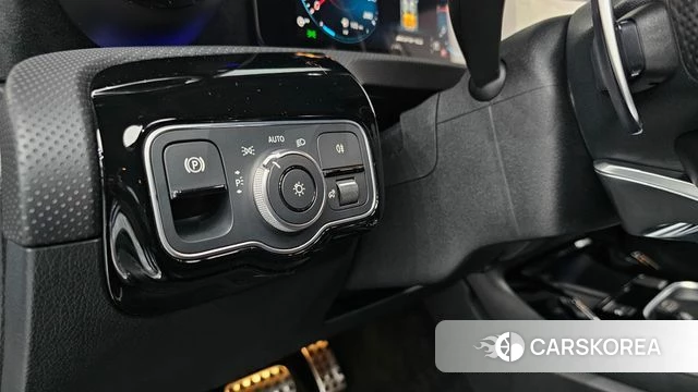 Mercedes-Benz A-Class W177 2023 Серебряный из Кореи, фото 5