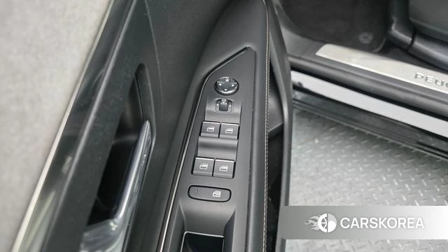 Peugeot 3008 second generation 2021 Черный из Кореи, фото 5