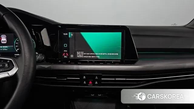 Volkswagen Golf 8th Generation 2022 Белый из Кореи, фото 5